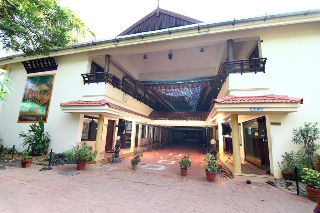 Guruvayoor Resort Гуруваюр Экстерьер фото
